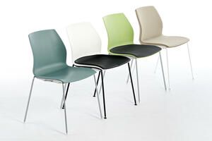 Die Vorderseite der Stühle ist matt